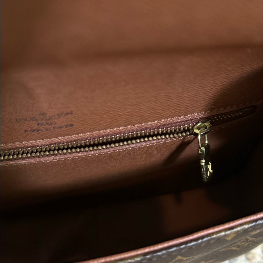 Louis Vuitton Brown Monogram Crossbody Bag with Tan Leather Trim Saint Cloud GM - Picture 8 of 10